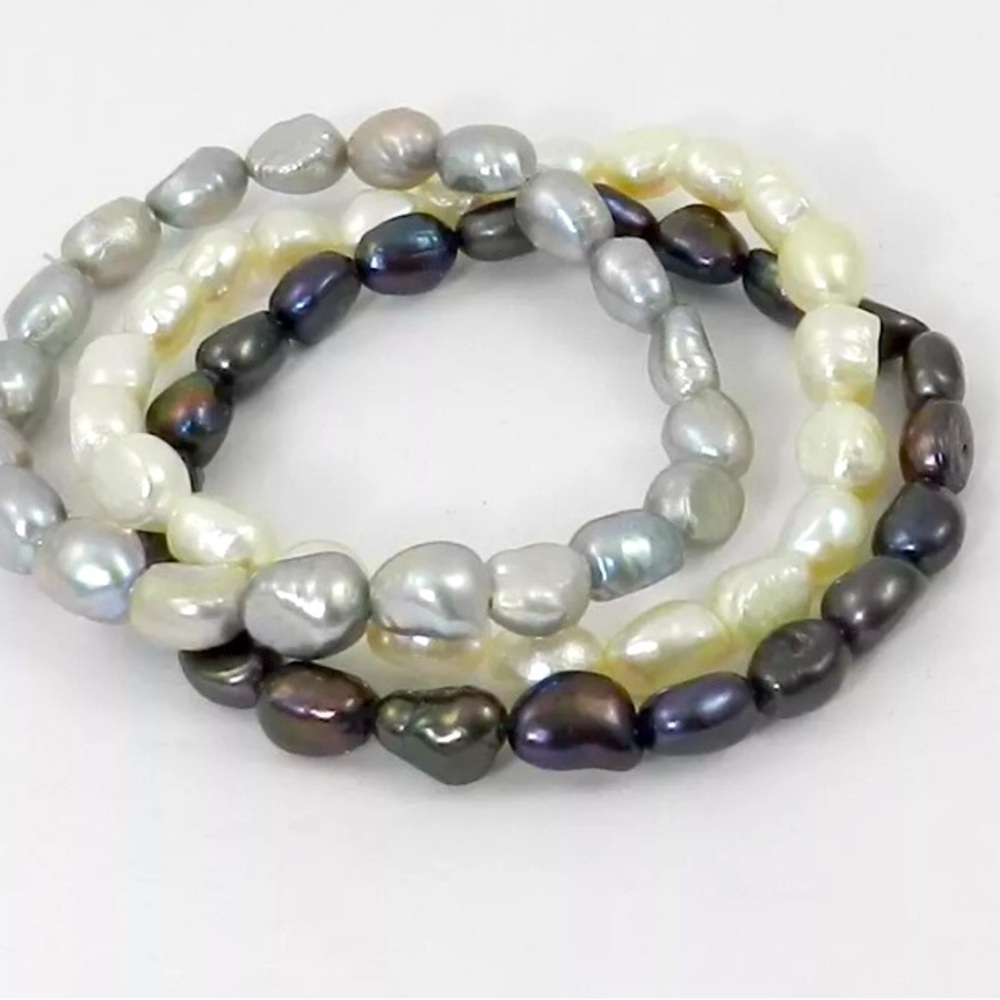 Macy's 3-Pc. Set White Cultured Freshwater Pearl (6-1/2 mm) Stretch Bracelets - Picture 2 of 4